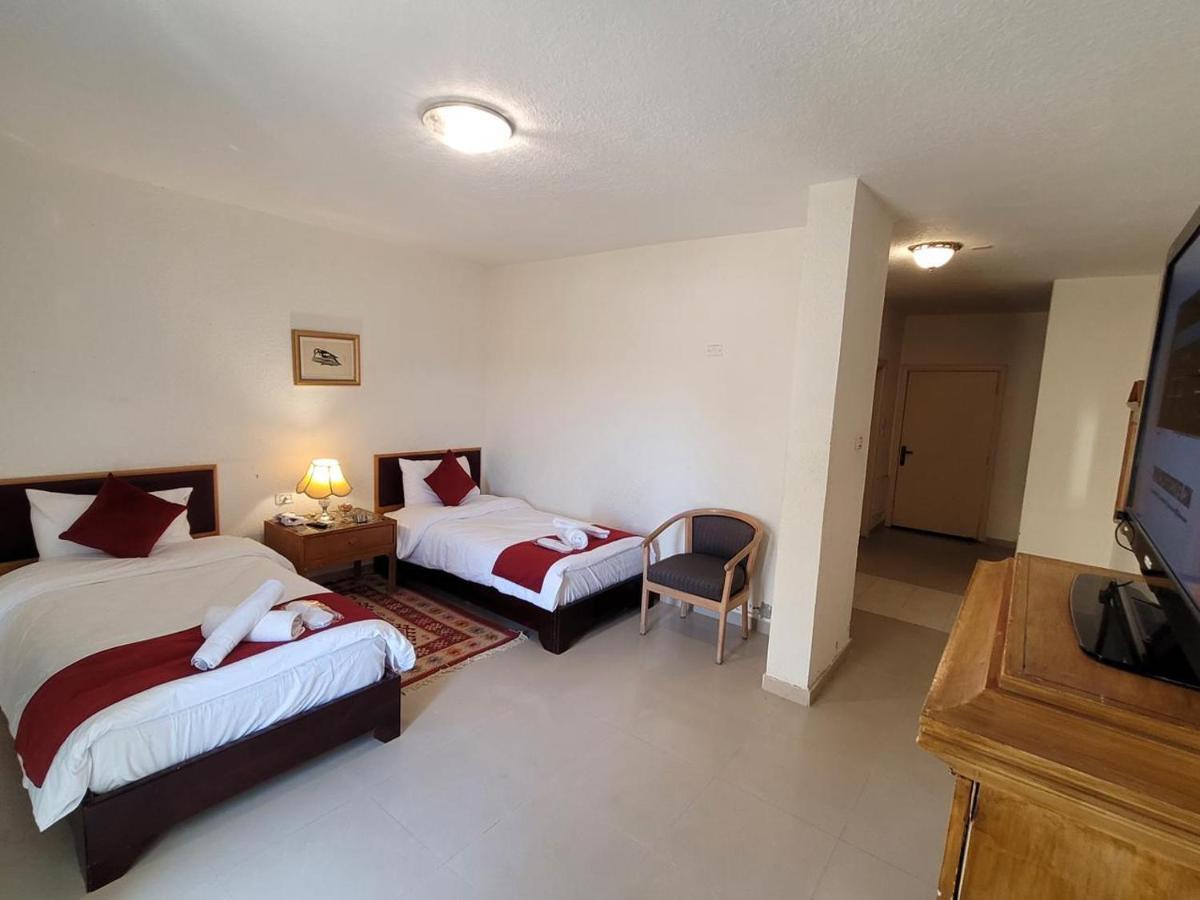 Petra Home Hotel Wadi Musa Extérieur photo